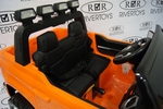TOYOTA-TUNDRA MINI JJ2255 Просторный салон.