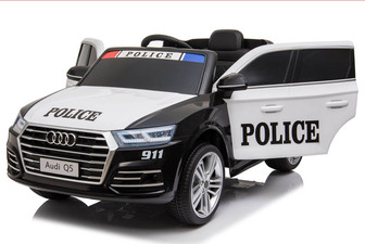 Audi Q5 Police. Детский автомобиль на резиновых колесах.