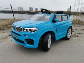 BMW X5M. Детский автомобиль на резиновых колесах.